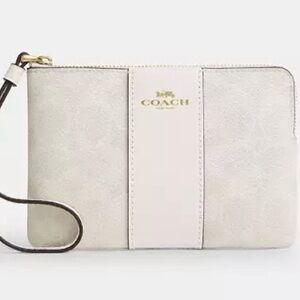 Coach Chalk Corner Zip Wristlet NWT